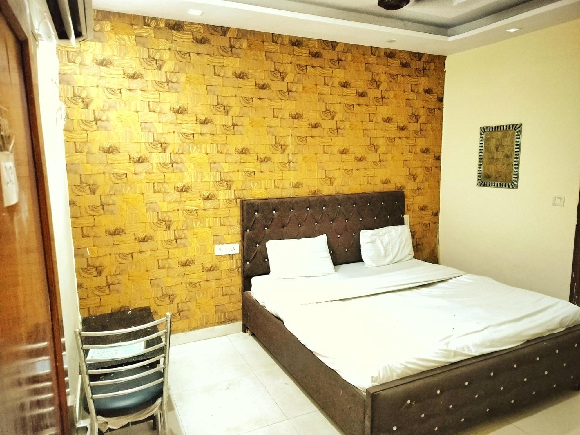 Hotel Green Snapper'100 M From Delhi University Near Isbt Kashmiri Gate Nové Dillí Exteriér fotografie